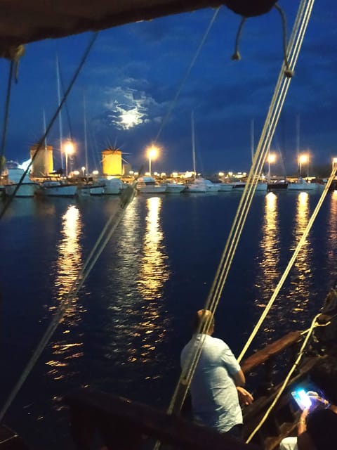 Rhodes: Night Cruise With Live Music and Sightseeing. - Included Beverages