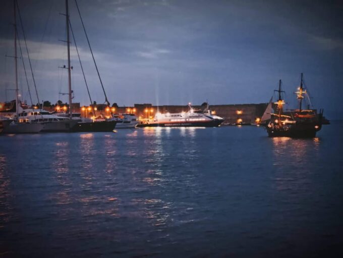 Rhodes: Night Cruise With Live Music and Sightseeing. - Important Considerations