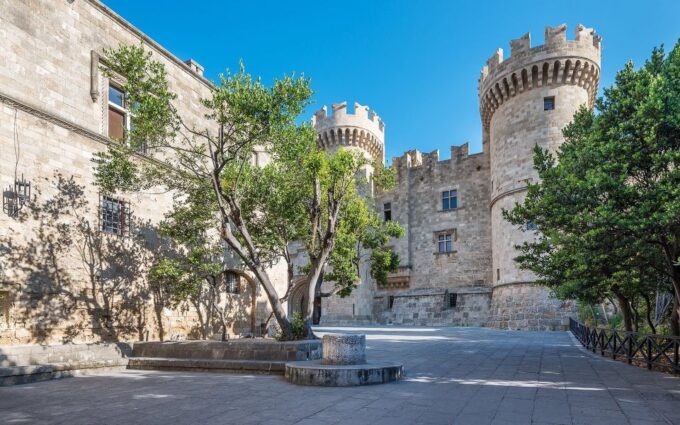 Rhodes Old Town Small-Group Walking Tour With a Guide - Hotel Pickup and Drop-Off