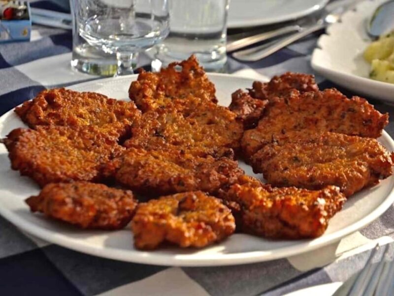 Rhodes: Private Medieval City Treasure Hunt With Food Stops - Booking and Cancellation