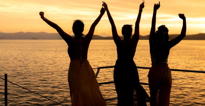 Rhodes: Sunset Cruise W/ Gourmet Dinner, Drinks & Live Music - Dining and Beverage Options