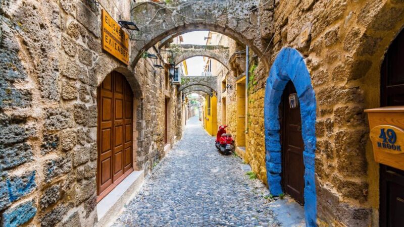 Rhodes Town: Guided City Tour With 9D Cinema: Small Groups - Itinerary Highlights