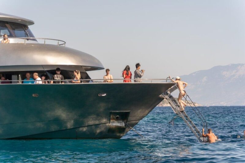 Rhodes Town: Transfer & Cruise to Lindos With Swimming Stops - Detailed Itinerary