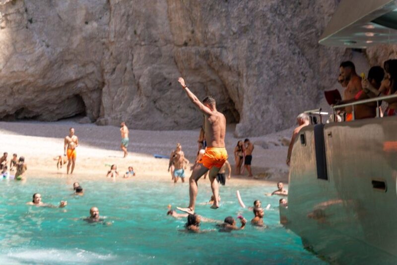Rhodes Town: Transfer & Cruise to Lindos With Swimming Stops - Customer Reviews