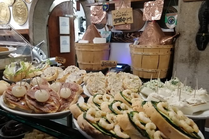Rialto Farmers & Fish Market Food Tour in Venice With Wine Tasting & Sightseeing - Sample Menu