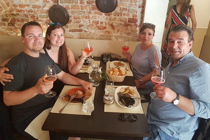 Rialto Market Food and Wine Lunchtime Tour of Venice - Tasting Traditional Cicchetti