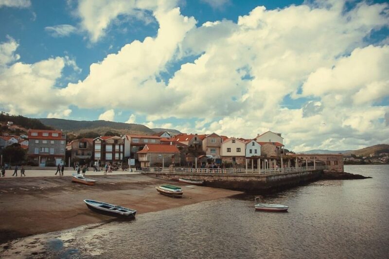 Rias Baixas: Guided Day Tour From Santiago With Boat Ride - Itinerary Highlights
