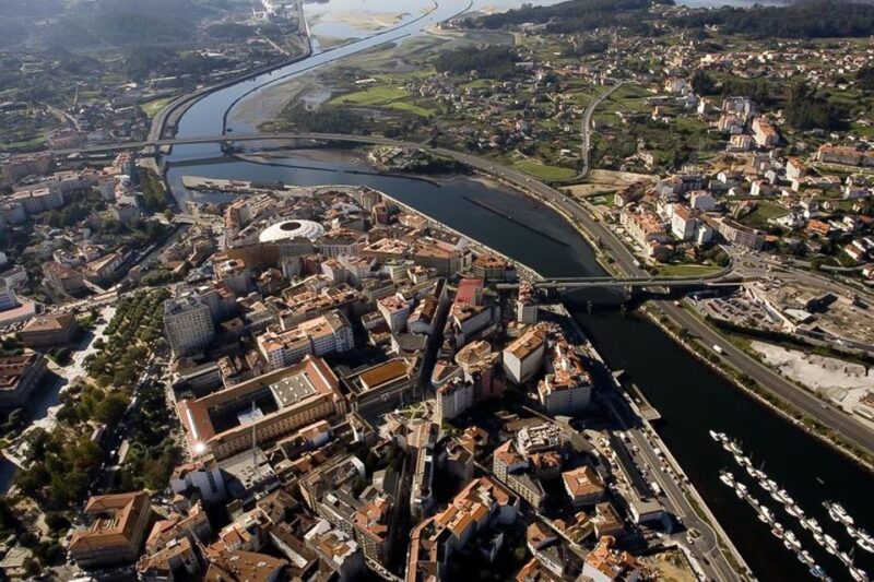 Rias Baixas: Guided Day Tour From Santiago With Boat Ride - Mussel Tasting and Wine