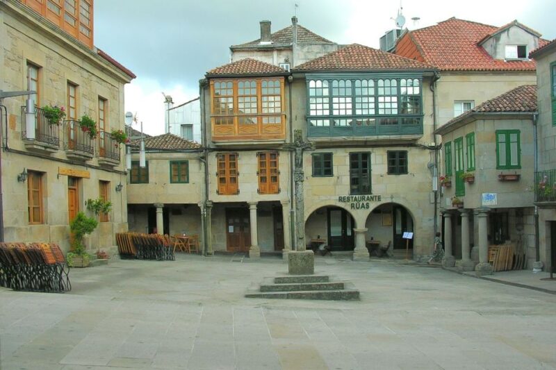 Rias Baixas: Guided Day Tour From Santiago With Boat Ride - Cambados and Plaza De Fefiñanes