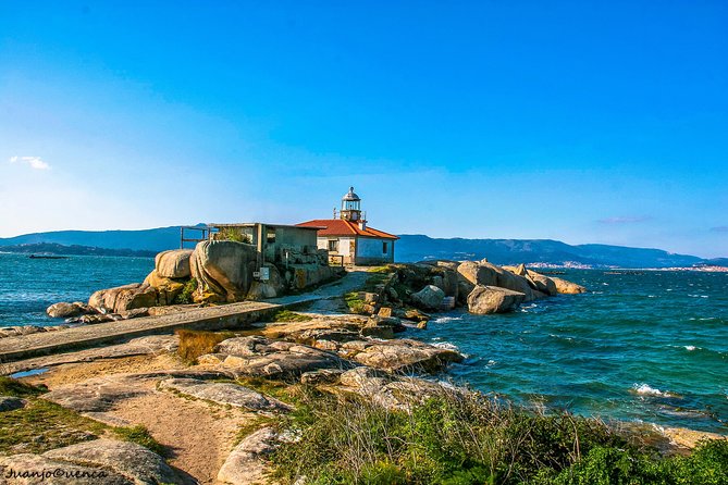 Rías Baixas Private Tour With Wine Tasting, Food, Mussels Boat and Pickup - Itinerary Highlights