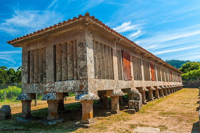 Rías Baixas Private Tour With Wine Tasting, Food, Mussels Boat and Pickup - Pricing Information