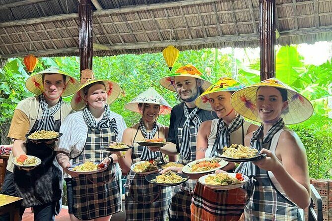 RICE PAPER Noodle Making Experience & Hoi An Cooking Class Class - Key Points