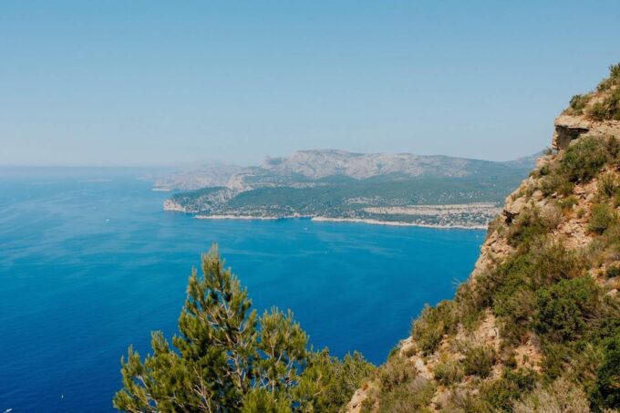 Richness of Provence in One Day - Customizable Private Trip - Discover the Essence of Provence