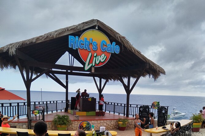 Rick's Café and Seven Mile Beach Negril Private Guided Tour - Participant Information