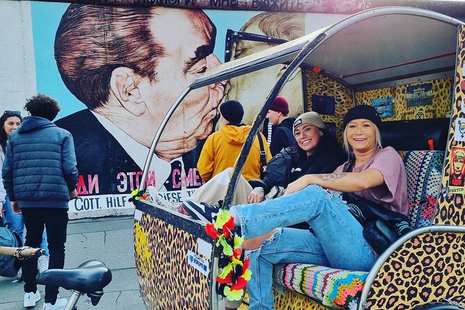 Rickshaw Sightseeing City Tours Berlin - Pedicab Tours - Meeting and Pickup