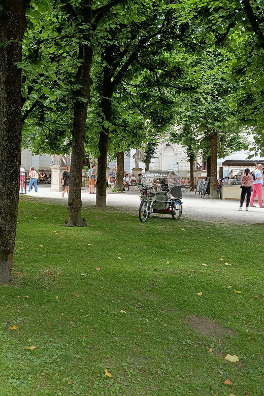 Rickshaw Tour Salzburg: Old Town, Mirabell, Hellbrunn - Tour Highlights