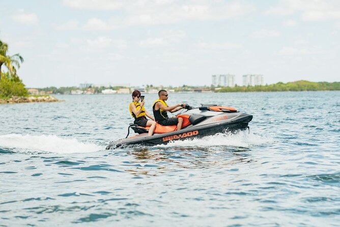 Ride the Waves : Jet Boat Tours, Jet Skis, Pictures & Drinks - Key Points