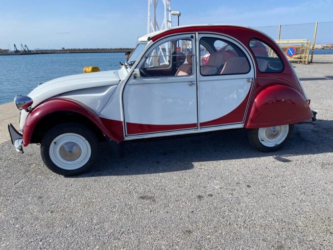 Ride With a Citroen 2CV Dolly 1989 Red-White for 12 Hours - Frequently Asked Questions