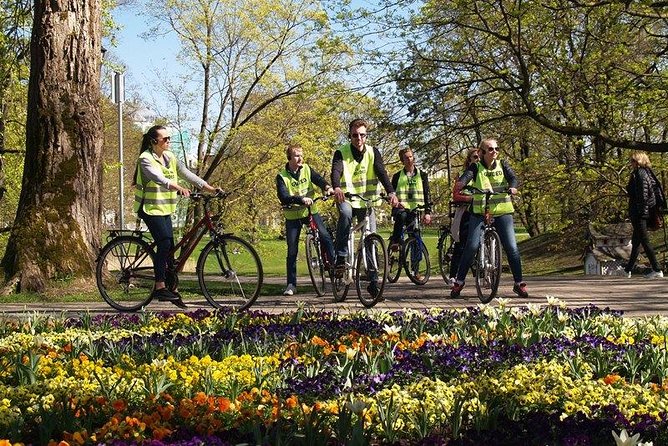 Riga Highlights Bike Tour - Meeting and End Point