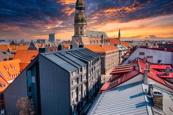 Riga Medieval Combined Walking/Transportation Guided Tour - Professional and Knowledgeable Guides