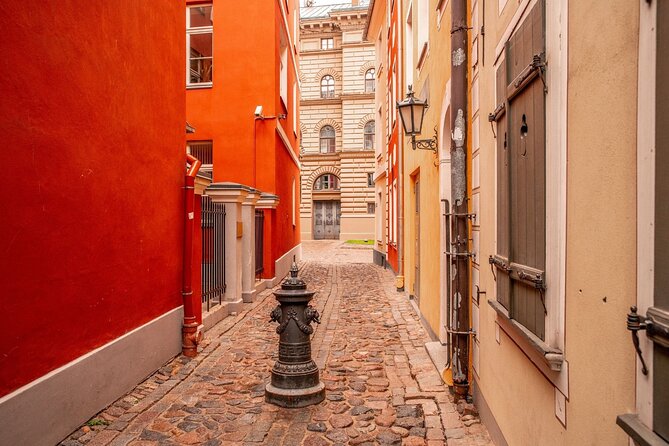 Riga Scavenger Hunt and Highlights Self-Guided Tour - Discovering Rigas Rich Cultural Heritage