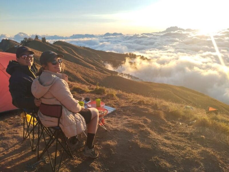 Rinjani 2-Day Deluxe Package: Senaru Crater Rim Adventure - Itinerary and Experience