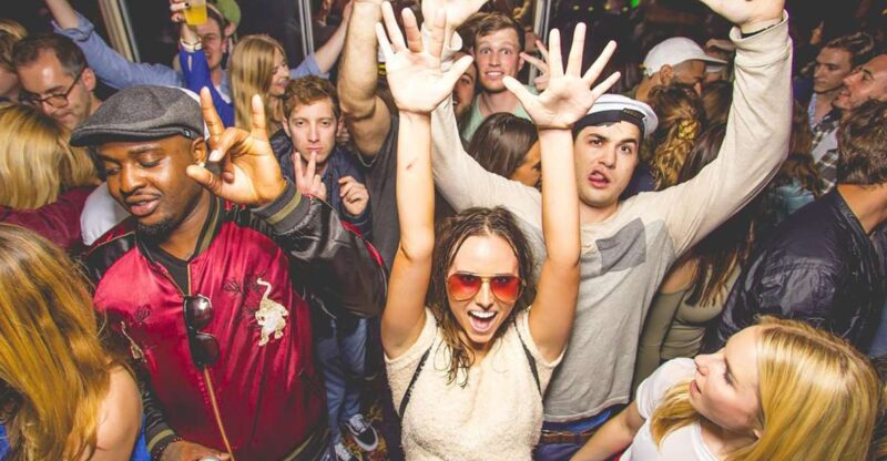 Rio Boat Party: Sailing on the Waves of Fun - Diverse Music Genres