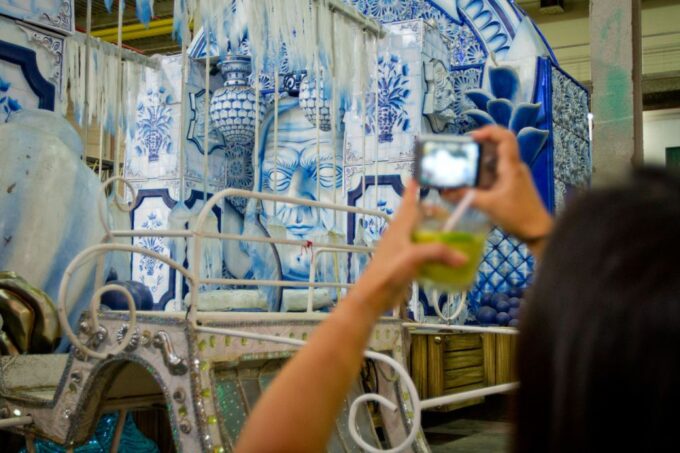 Rio: Carnival Backstage Tour at Samba City With Cocktail - Cancellation Policy