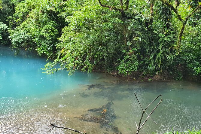 Rio Celeste Waterfalls, Volcano and Sloths - Inclusions and Pickup Information