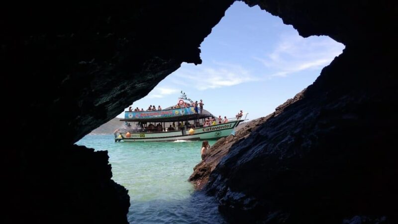 Rio De Janeiro: Arraial Do Cabo Tour With Transport & Lunch - Gorilla Stone