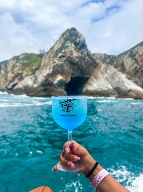 Rio De Janeiro: Arraial Do Cabo Tour With Transport & Lunch - Forno Beach Cove