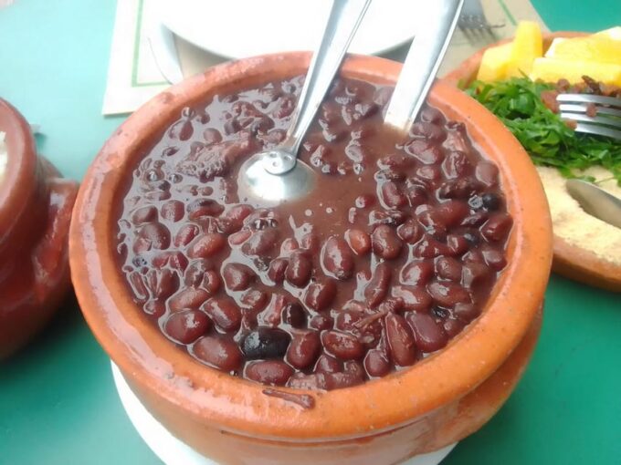 Rio De Janeiro: Barra Da Tijuca Food Tour With Drinks - Meet the Locals