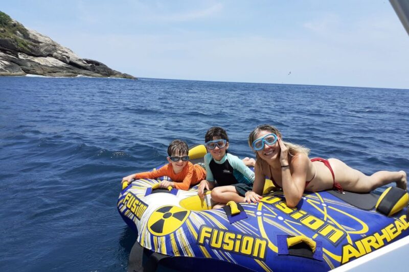 Rio De Janeiro: Boat Tour and Towed Buoy to Gigoia Island - Boarding the Modern and Safe Boat