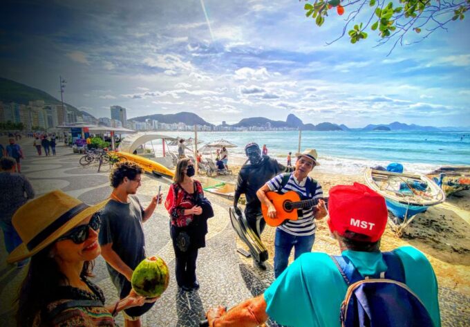 Rio De Janeiro: Bossa Nova Walking Tour With Guide - Walking Tour Through Iconic Neighborhoods