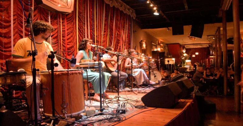 Rio De Janeiro: Brazilian Music at Rio Scenarium With Dinner - Exploring Rio Scenarium