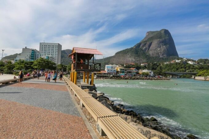 Rio De Janeiro: City Tour, Food, Night Attractions and More! - Iconic Sights and Attractions