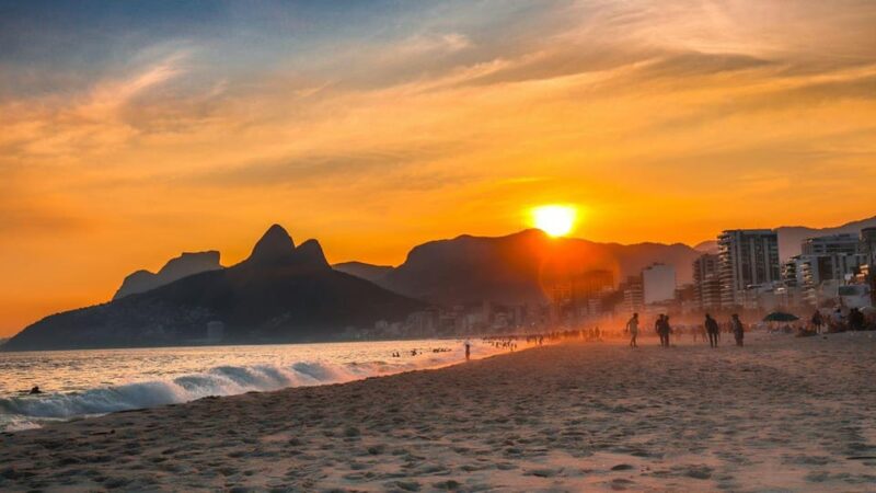 Rio De Janeiro: Drinks Class With Sunset in Ipanema - Cacha??A Vs. Rum