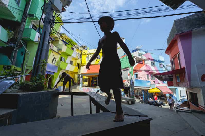 Rio De Janeiro: Favela Santa Marta Tour With a Local Guide - Tour Highlights