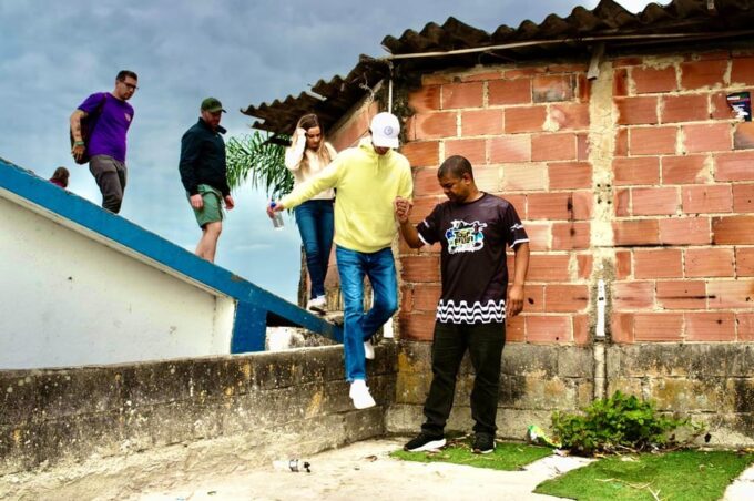 Rio De Janeiro: Favela Santa Marta Tour With a Local Guide - Tour Guide Languages