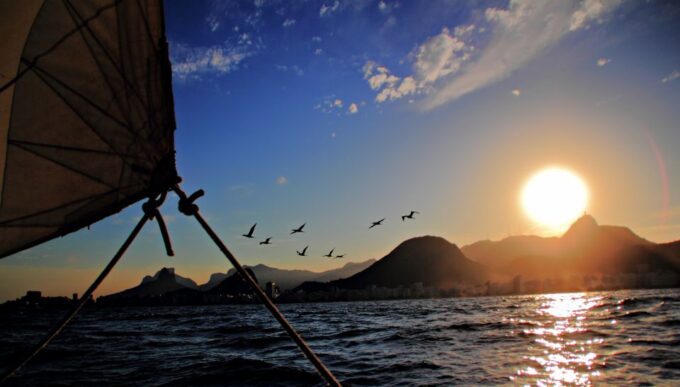 Rio De Janeiro: Guanabara Bay Sunset Sailing Tour & Drinks - Additional Notes