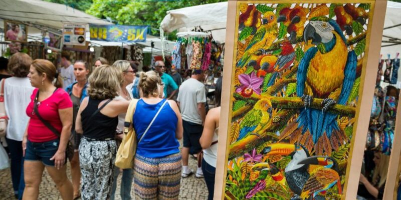 Rio De Janeiro: Hippie Fair Half-Day Walking Tour - Required Essentials
