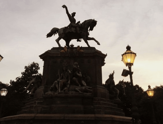 Rio De Janeiro : Must-See Sites Walking Tour With a Guide - Exclusions: Entrance Fees and Tips