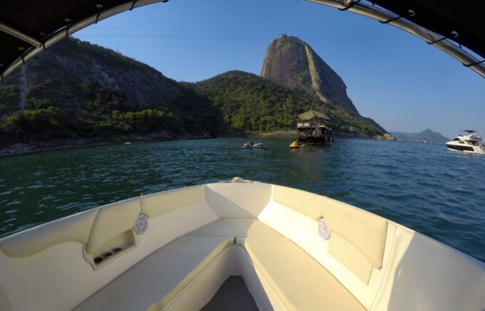 Rio De Janeiro: Private Speedboat Trip With Barbecue - Safety and Accessibility