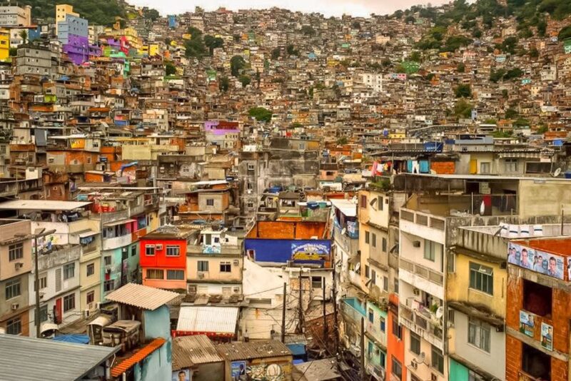 Rio De Janeiro: Rocinha Favela Walking Tour With Local Guide - Breaking the Cycle of Violence