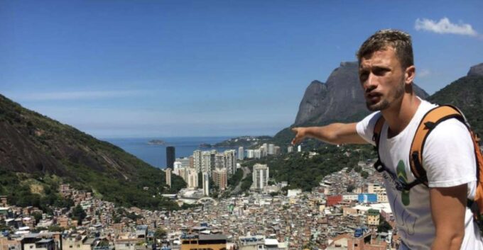 Rio De Janeiro: Rocinha Favela Walking Tour With Local Guide - Meeting Points and Pickup