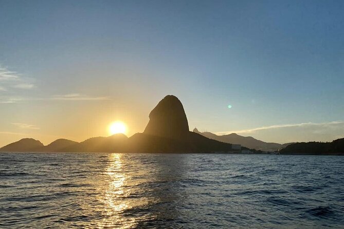Rio De Janeiro: Speedboat Tour With Sunset and Beer! - Group Size and Accessibility