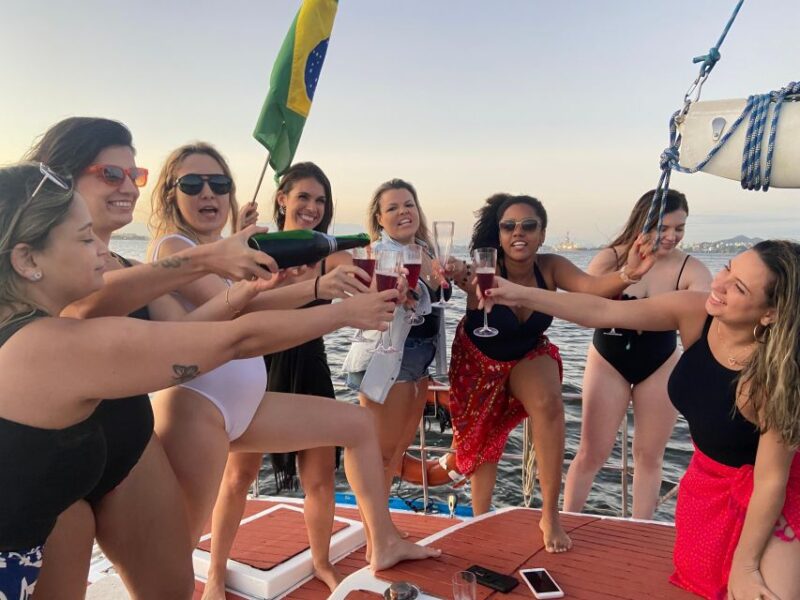 Rio De Janeiro: Sunset Sailboat Tour With Open Bar - Onboard Refreshments and Caipirinha Cocktails