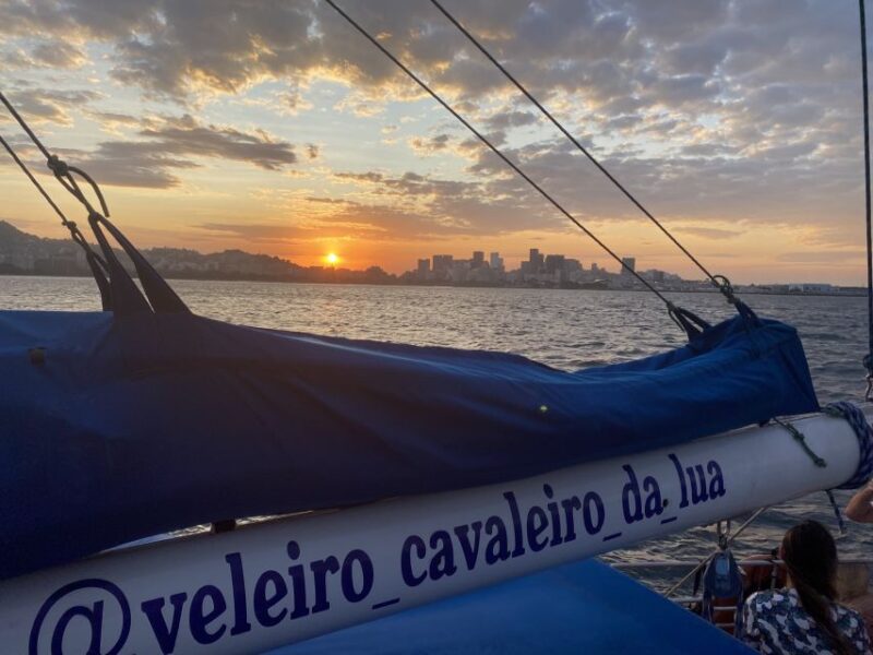 Rio De Janeiro: Sunset Sailboat Tour With Open Bar - Dress Code and Recommendations
