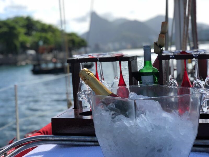 Rio De Janeiro: Sunset Sailing Tour - Meeting at Marina Da Glória