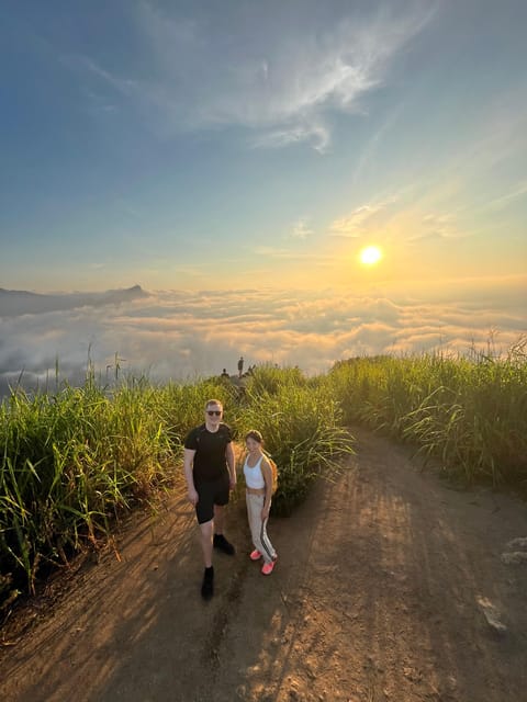 Rio De Janeiro: Two Brothers Hike in Vidigal - Recommended Attire